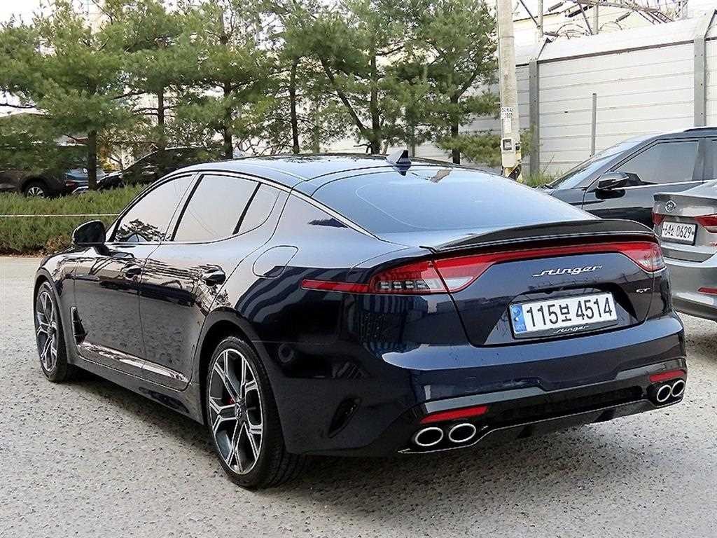 기아 스팅어 가솔린 2.0 터보 2WD 플래티넘 이미지 3
