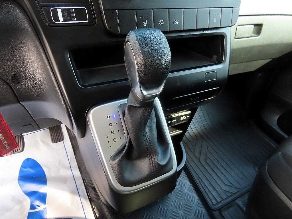 현대 스타리아 2WD 디젤 카고 스마트 5인승 이미지 10