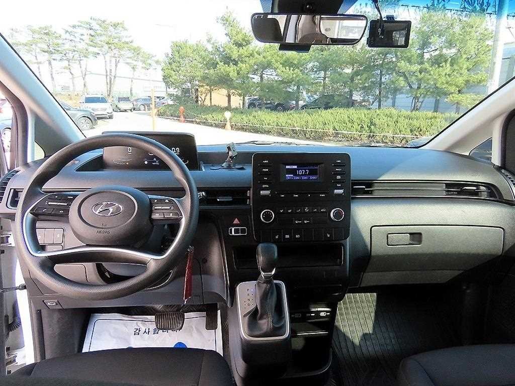 현대 스타리아 2WD 디젤 카고 스마트 5인승 이미지 7