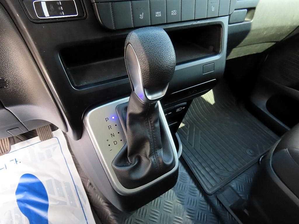현대 스타리아 2WD 디젤 카고 스마트 5인승 이미지 10