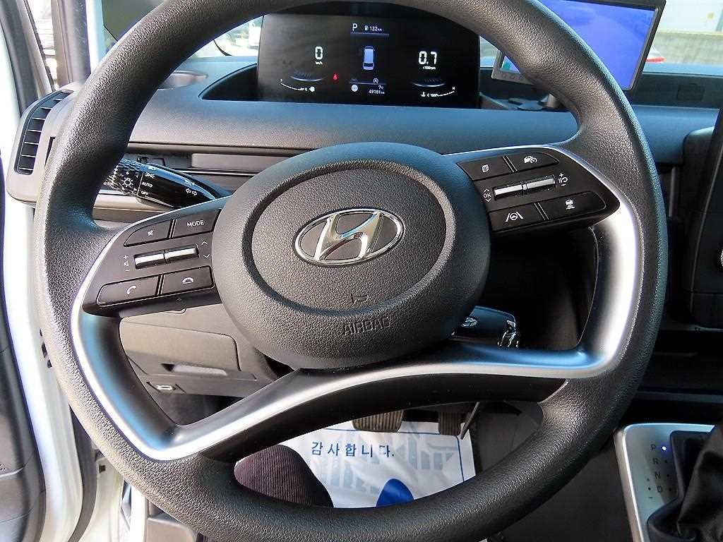 현대 스타리아 2WD 디젤 카고 스마트 5인승 이미지 8