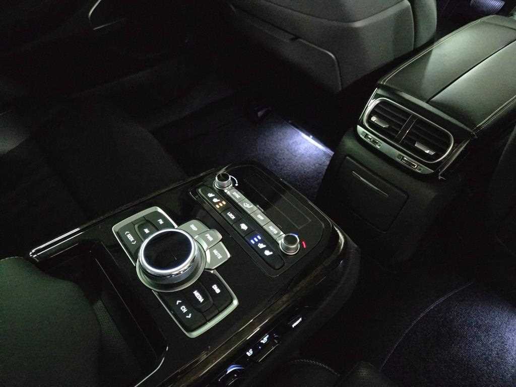 제네시스 G90 3.8 GDI AWD 프리미엄 럭셔리 이미지 16