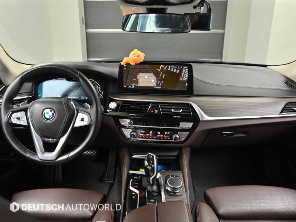BMW 5시리즈 5시리즈 (G30) 530e 럭셔리 이미지 7