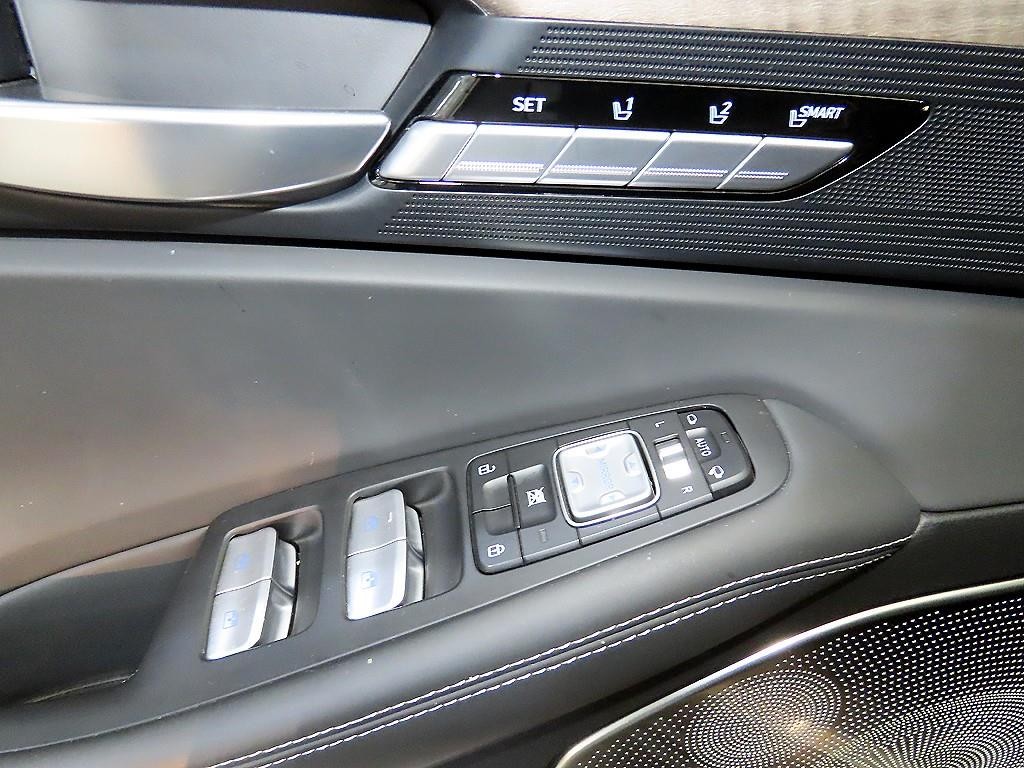 제네시스 G90 3.8 GDI AWD 프레스티지 이미지 13