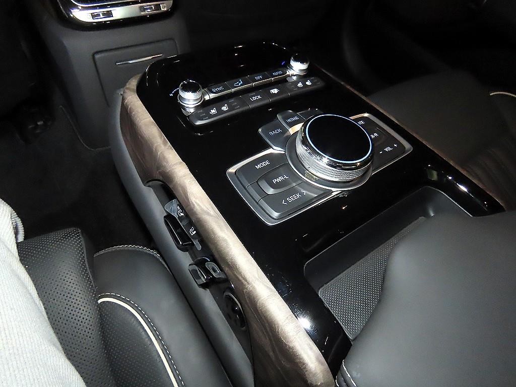 제네시스 G90 3.8 GDI AWD 프레스티지 이미지 15