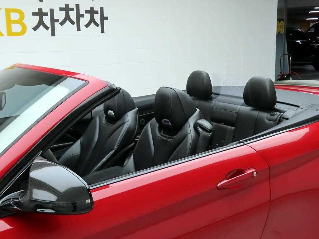 BMW 4시리즈 M4 (F82) 컨버터블 페인트워크 에디션 이미지 13