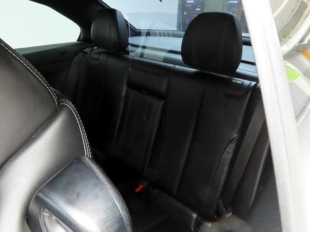 BMW 4시리즈 M4 (F82) 컨버터블 페인트워크 에디션 이미지 14
