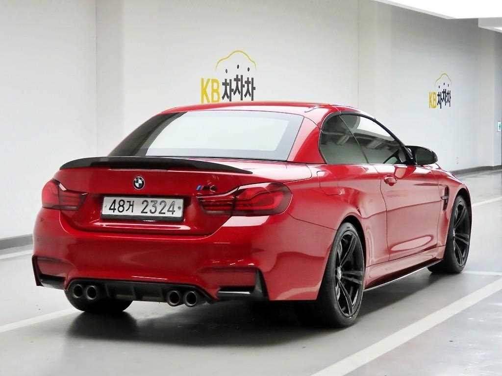BMW 4시리즈 M4 (F82) 컨버터블 페인트워크 에디션 이미지 4