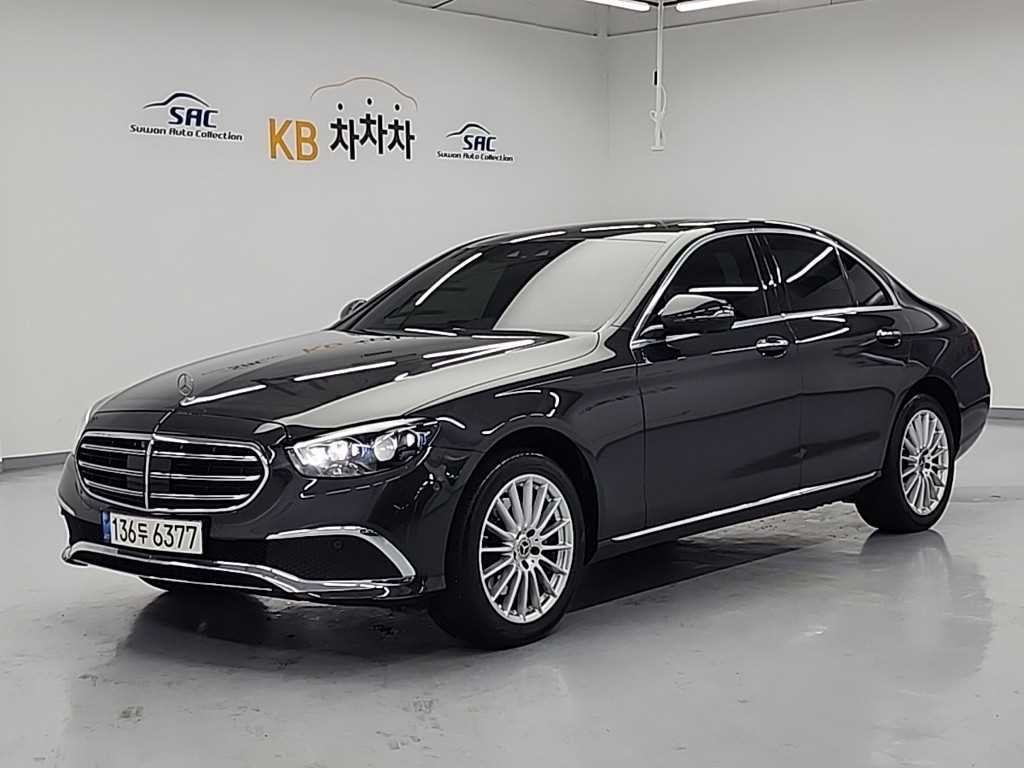 벤츠 E 클래스 E-클래스 W213 E220d 4MATIC 익스클루시브 이미지 1