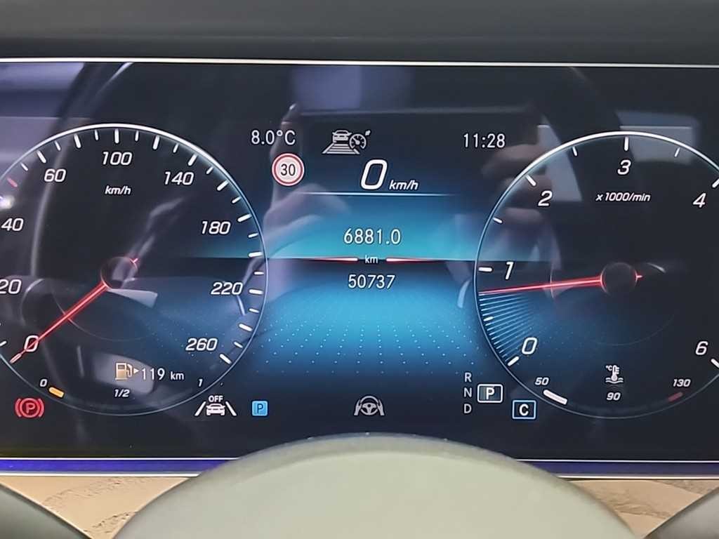 벤츠 E 클래스 E-클래스 W213 E220d 4MATIC 익스클루시브 이미지 6