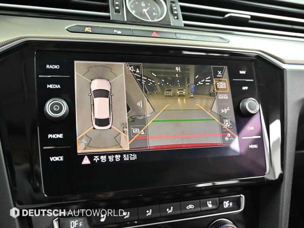 폭스바겐 아테온 2.0 TDI 엘레강스 프레스티지 이미지 15