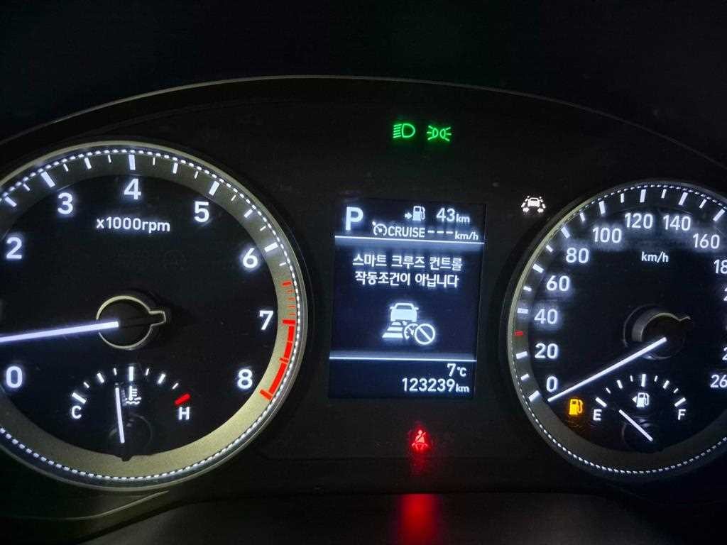 현대 그랜저 그랜저 IG 2.4 GDI 프리미엄 스페셜 이미지 14