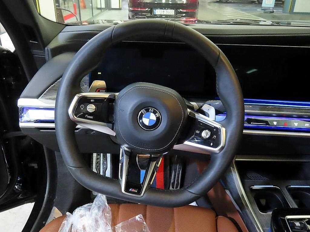 BMW 7시리즈 7시리즈 (G70) 740d xDrive M 스포츠 이미지 8