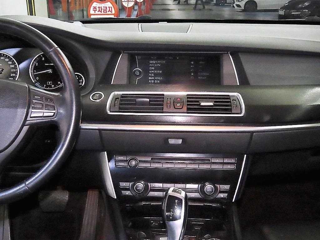 BMW 그란투리스모 5시리즈 GT (F07) GT xDrive 이미지 11