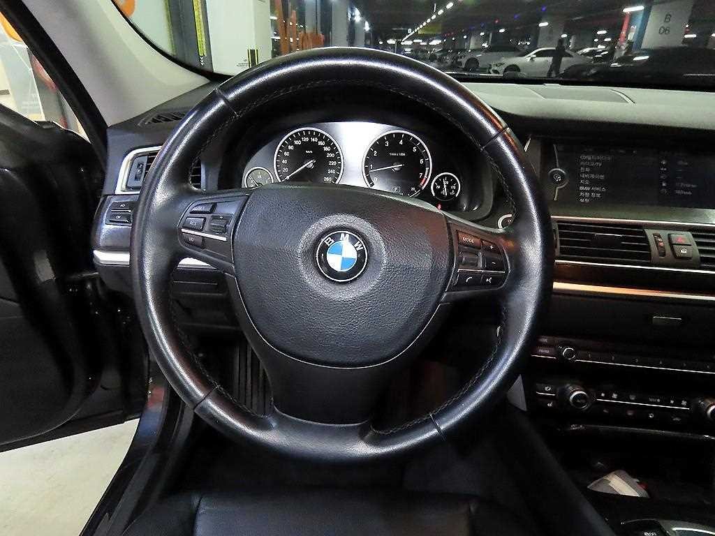 BMW 그란투리스모 5시리즈 GT (F07) GT xDrive 이미지 8