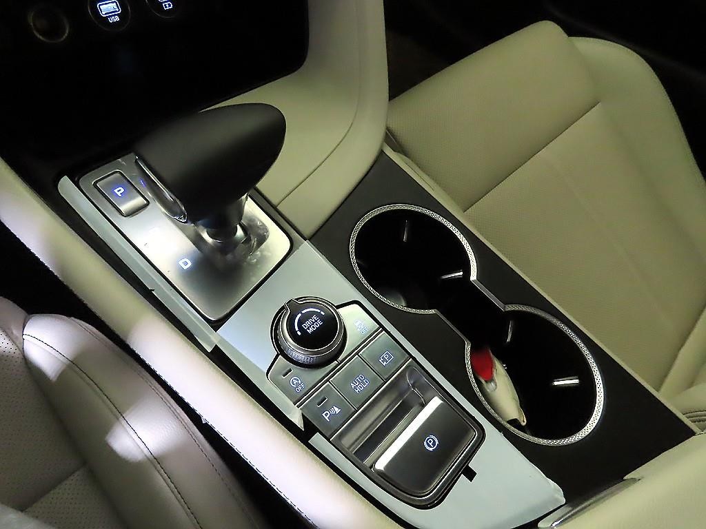 제네시스 G70 더 뉴 G70 가솔린 2.5T 2WD 기본형 이미지 12
