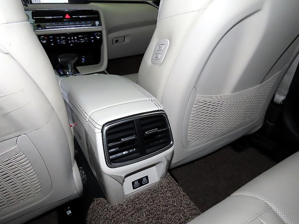 제네시스 G70 더 뉴 G70 가솔린 2.5T 2WD 기본형 이미지 17