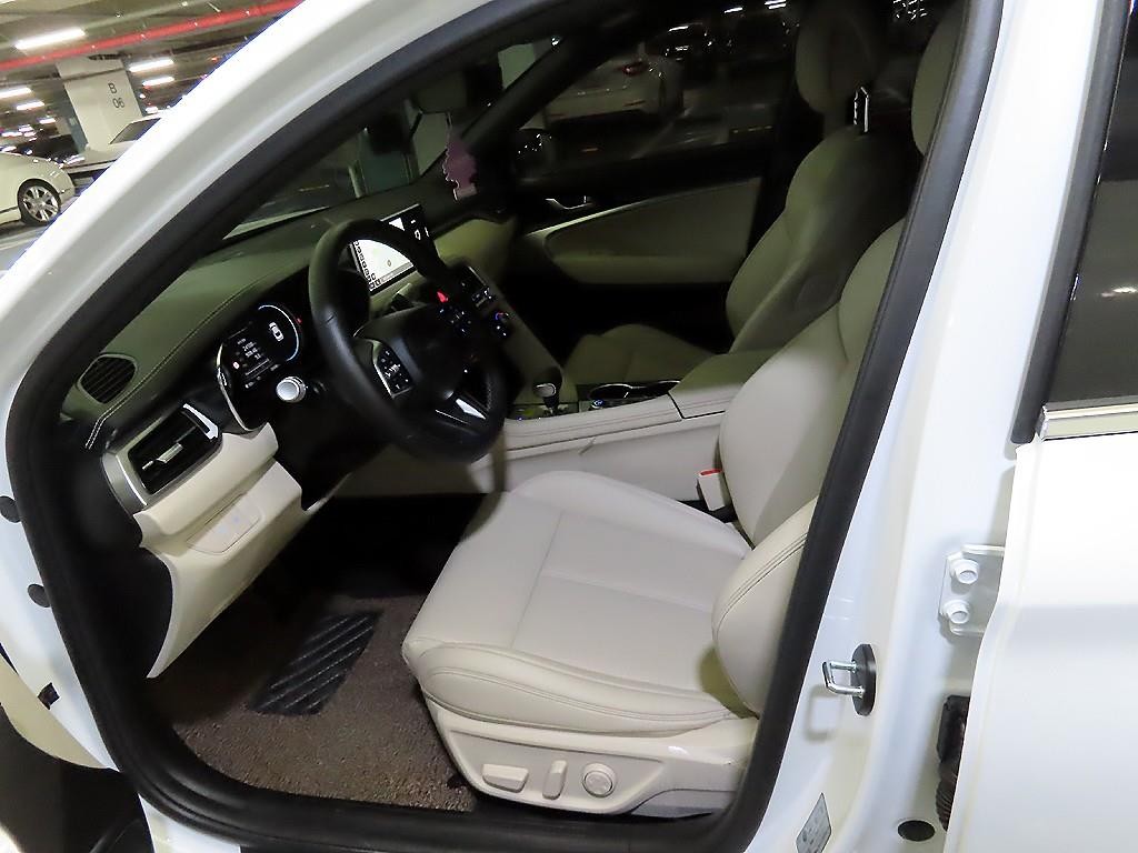 제네시스 G70 더 뉴 G70 가솔린 2.5T 2WD 기본형 이미지 6
