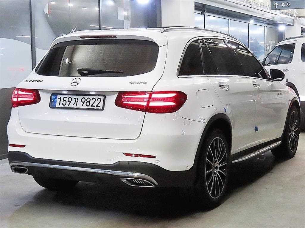 벤츠 GLC 클래스 GLC클래스 X253 GLC 250 d 4MATIC 이미지 4