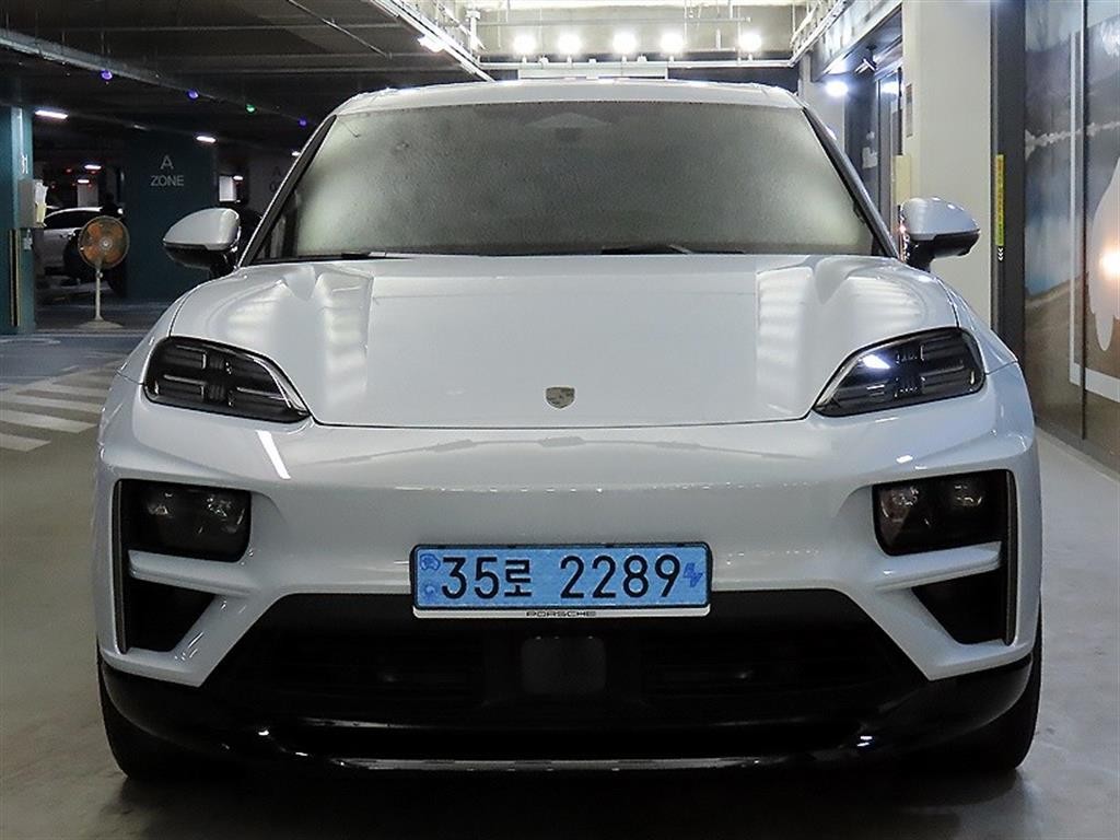 포르쉐 마칸 마칸 EV 터보 이미지 2