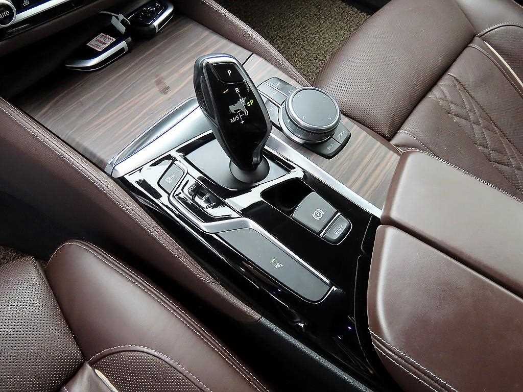 BMW 5시리즈 5시리즈 (G30) 520d xDrive 럭셔리 플러스 이미지 10