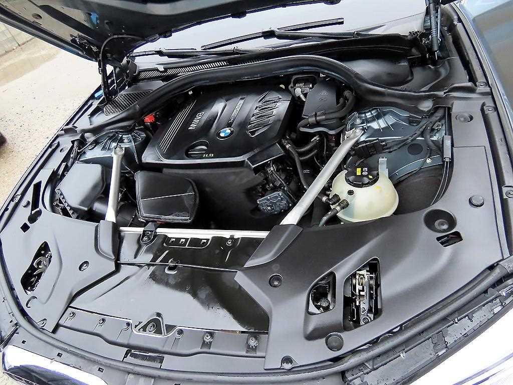 BMW 5시리즈 5시리즈 (G30) 520d xDrive 럭셔리 플러스 이미지 18