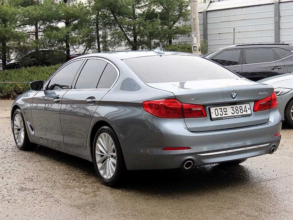 BMW 5시리즈 5시리즈 (G30) 520d xDrive 럭셔리 플러스 이미지 3