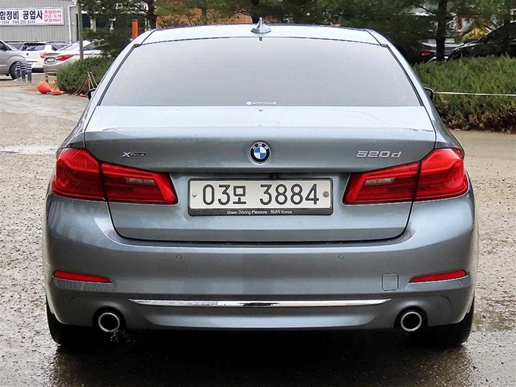 BMW 5시리즈 5시리즈 (G30) 520d xDrive 럭셔리 플러스 이미지 4