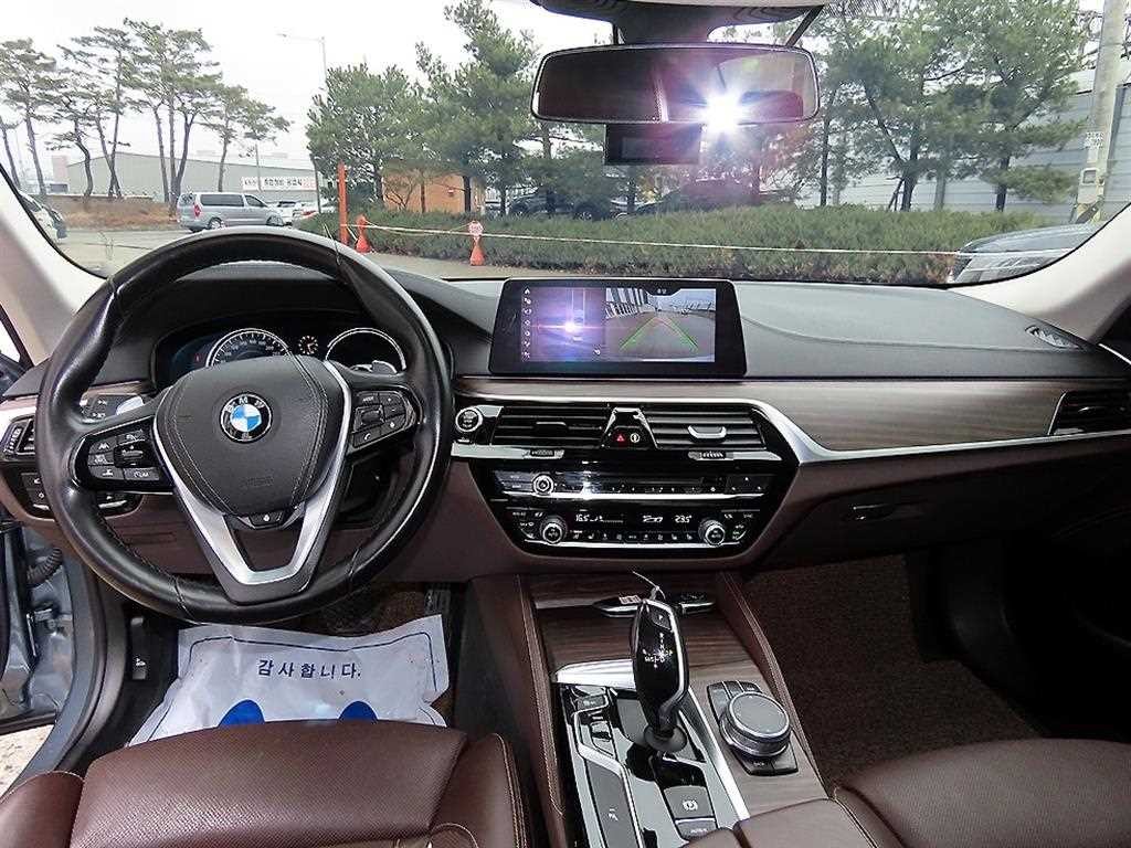 BMW 5시리즈 5시리즈 (G30) 520d xDrive 럭셔리 플러스 이미지 7