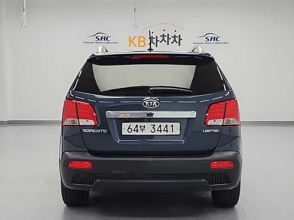 기아 쏘렌토 쏘렌토 R 디젤 2WD 2.0 LIMITED 프리미엄 이미지 3