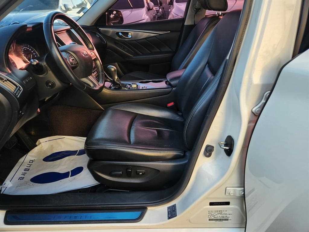 인피니티 Q Q50 2.2D 프리미엄 이미지 7