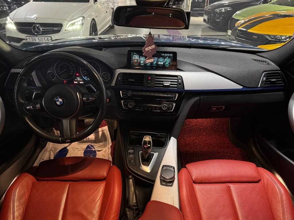 BMW 3시리즈 3시리즈 (F30) 330i M 스포츠 이미지 11