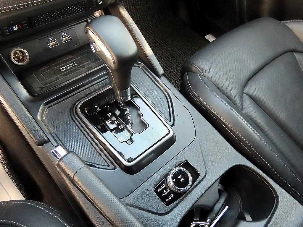 KG모빌리티(쌍용) 렉스턴 더 뉴 렉스턴 스포츠 칸 디젤 2.2 4WD 프레스티지 이미지 10