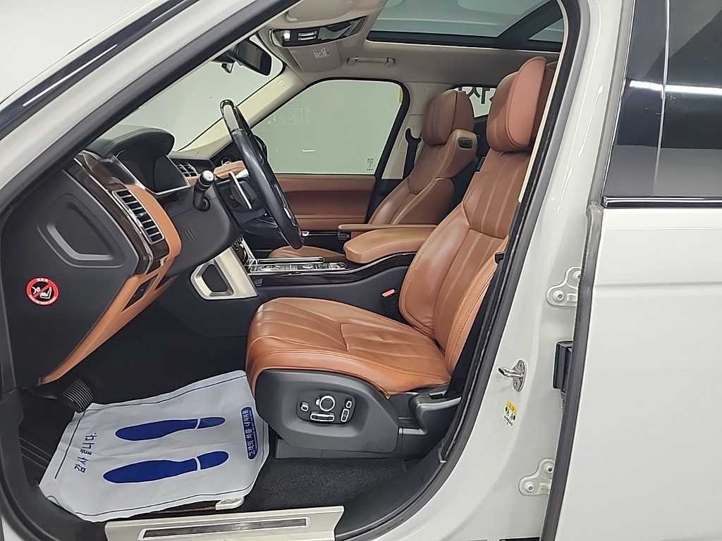랜드로버 레인지로버 레인지로버 4세대 4.4 SDV8 VOGUE SE LWB 디젤 이미지 11