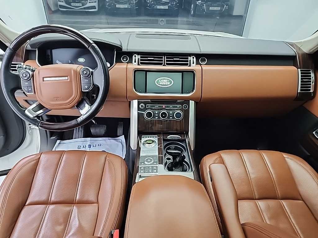 랜드로버 레인지로버 레인지로버 4세대 4.4 SDV8 VOGUE SE LWB 디젤 이미지 7