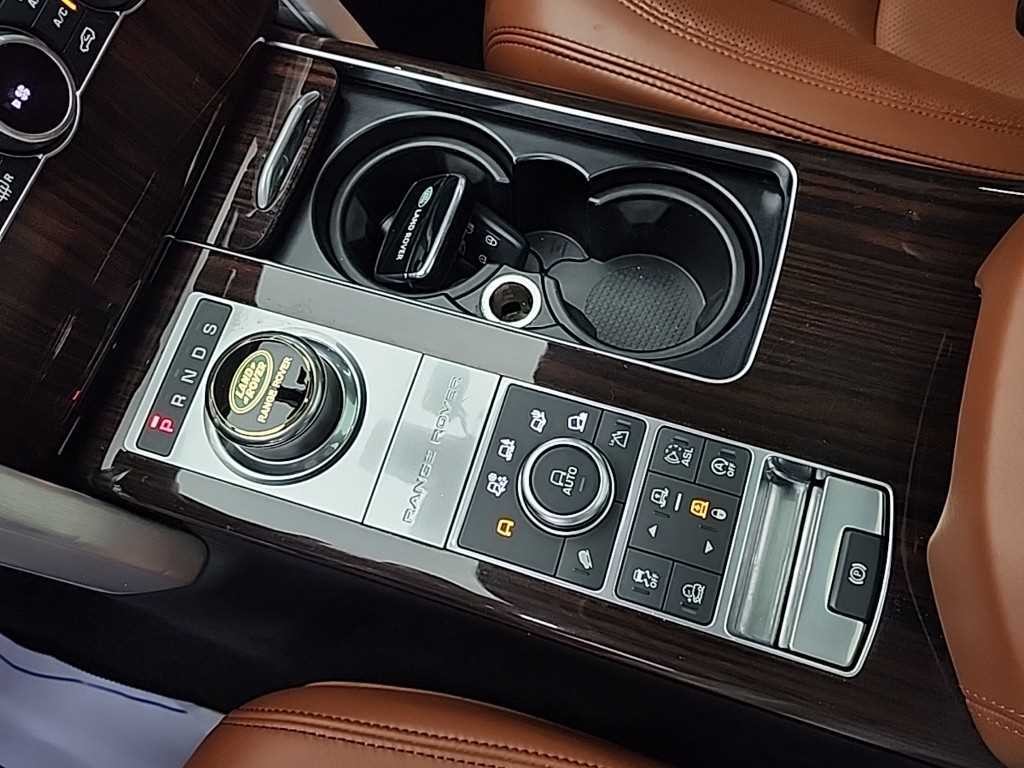 랜드로버 레인지로버 레인지로버 4세대 4.4 SDV8 VOGUE SE LWB 디젤 이미지 8