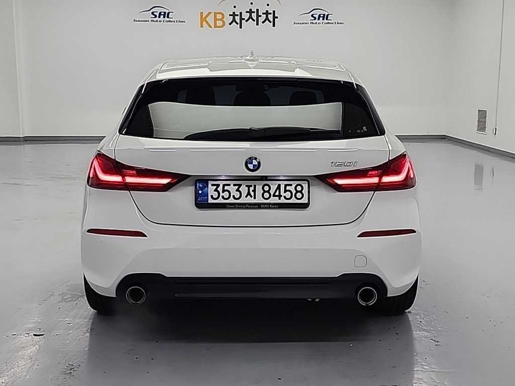 BMW 1시리즈 1시리즈 (F40) 120i 스포츠 이미지 3