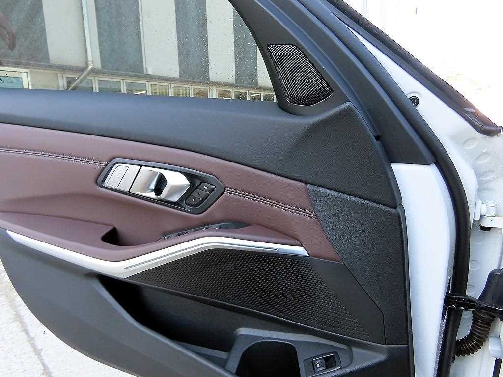 BMW 3시리즈 3시리즈 (G20) 320i M 스포츠 이미지 11