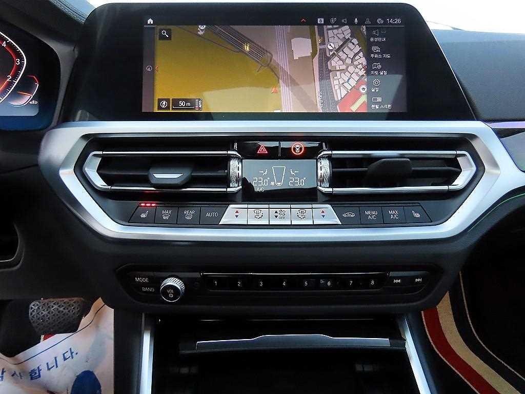 BMW 3시리즈 3시리즈 (G20) 320i M 스포츠 이미지 12