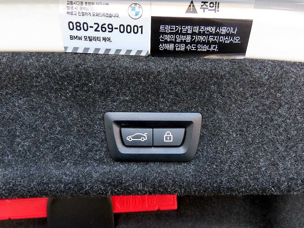 BMW 3시리즈 3시리즈 (G20) 320i M 스포츠 이미지 18