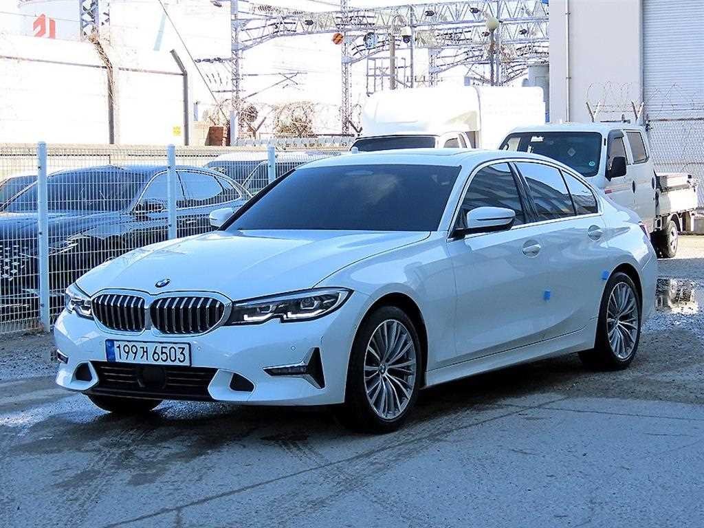 BMW 3시리즈 3시리즈 (G20) 320i M 스포츠 이미지 2