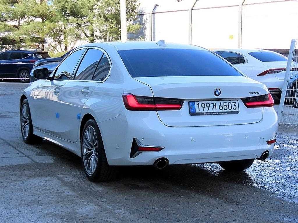 BMW 3시리즈 3시리즈 (G20) 320i M 스포츠 이미지 3