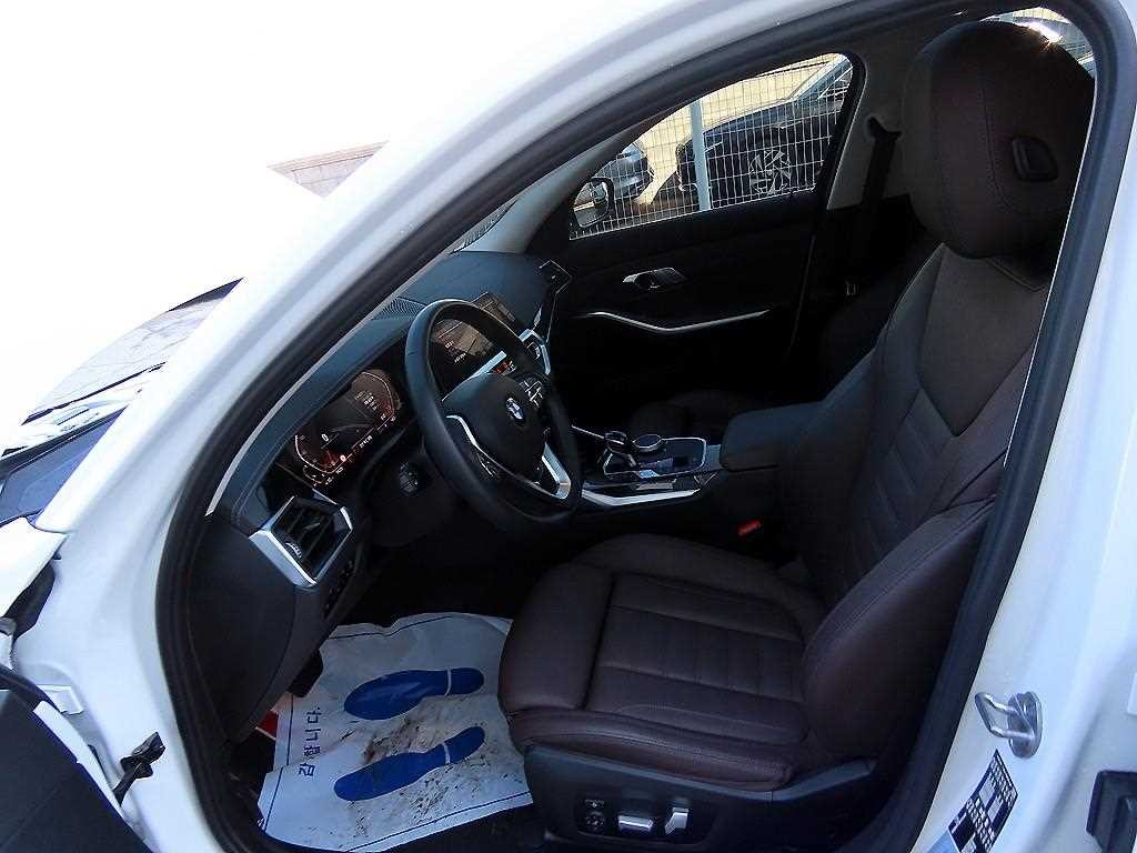 BMW 3시리즈 3시리즈 (G20) 320i M 스포츠 이미지 5