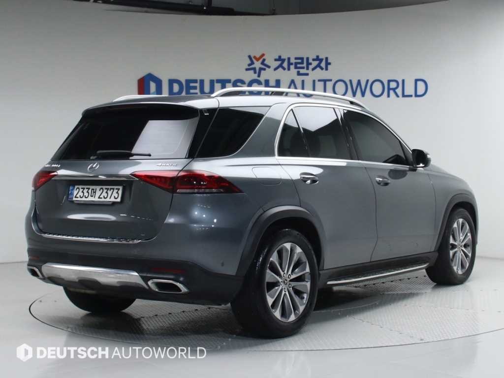 벤츠 GLE 클래스 GLE 클래스 W167 GLE 300d 4MATIC 이미지 2