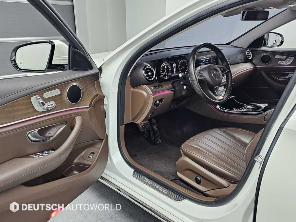 벤츠 E 클래스 E-클래스 W213 E300 4MATIC 익스클루시브 이미지 11