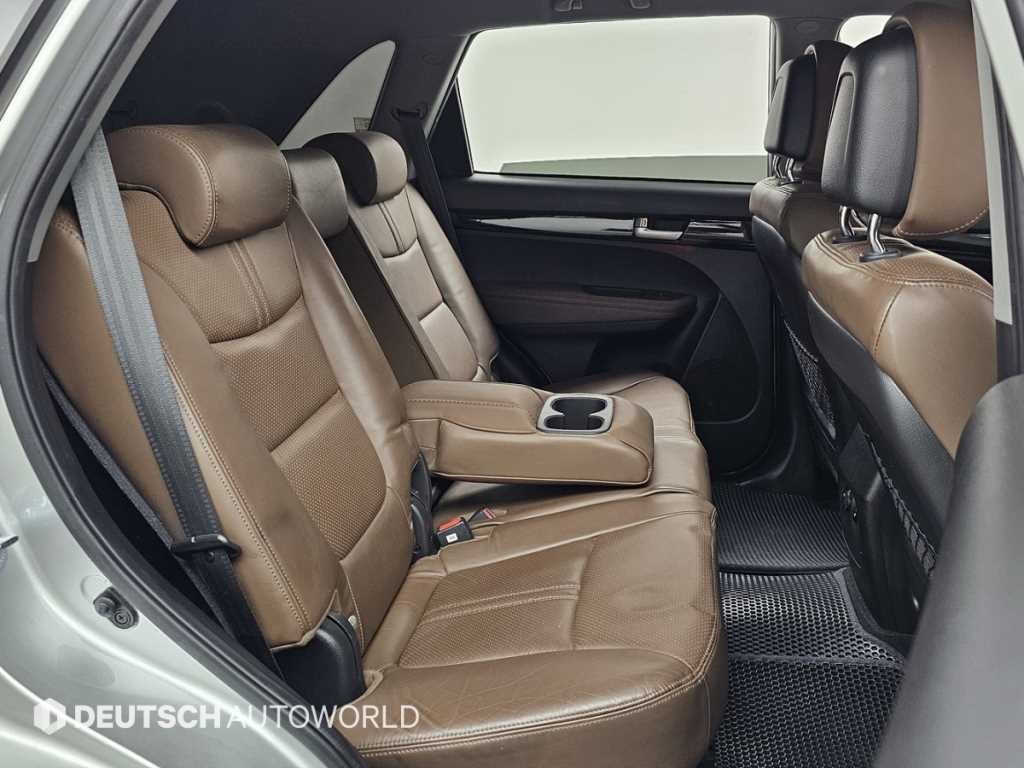 기아 쏘렌토 쏘렌토 R 디젤 2WD 2.0 LIMITED 프리미엄 이미지 12