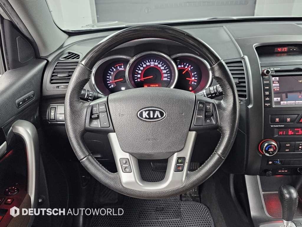 기아 쏘렌토 쏘렌토 R 디젤 2WD 2.0 LIMITED 프리미엄 이미지 13