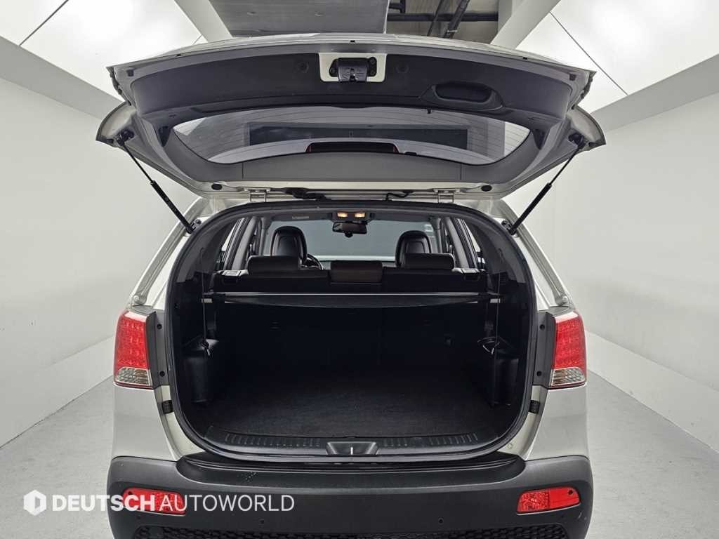 기아 쏘렌토 쏘렌토 R 디젤 2WD 2.0 LIMITED 프리미엄 이미지 19