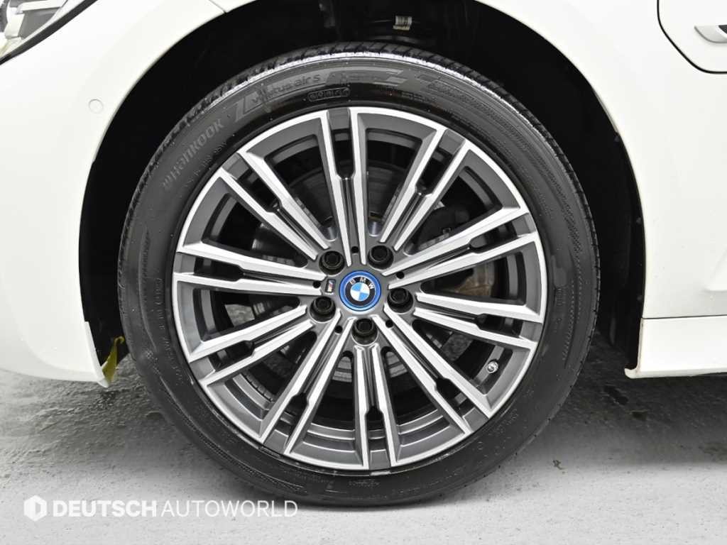 BMW 3시리즈 3시리즈 (G20) 320e M 스포츠 이미지 5