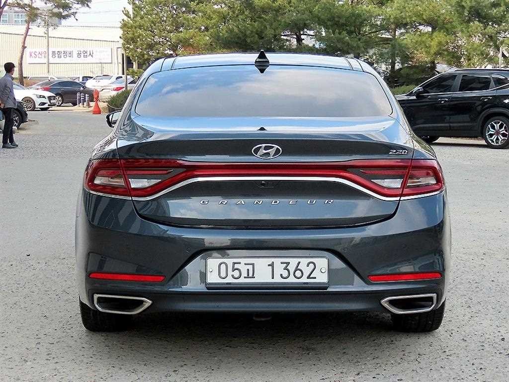현대 그랜저 그랜저 IG 2.2 VGT 프리미엄 스페셜 이미지 4
